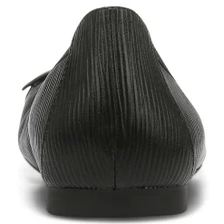 Amorie Flat (Wide)