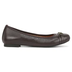 Delanie Flat