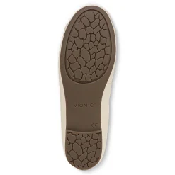 Delanie Flat
